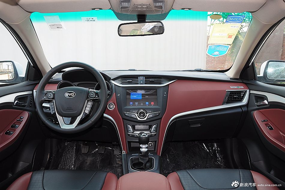 2015款比亚迪G5 1.5TI手动尊贵型