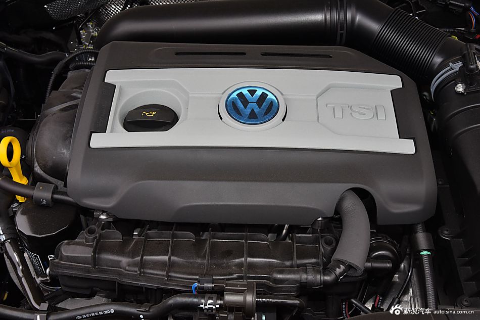 2015款帕萨特1.8T DSG至尊版