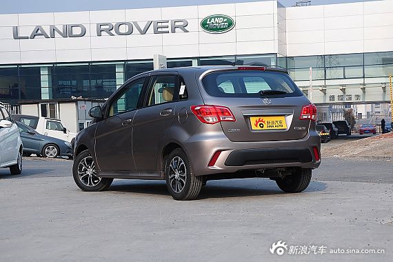 2015款绅宝D20自动两厢1.5L自动乐天版