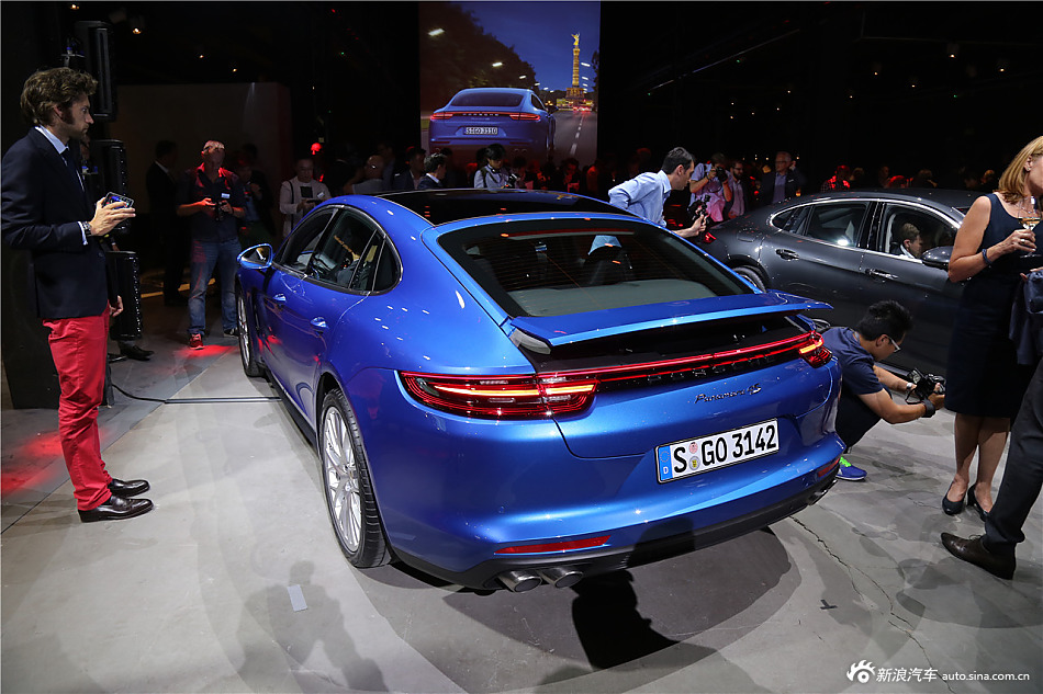 科技感爆棚.保时捷全新Panamera首发