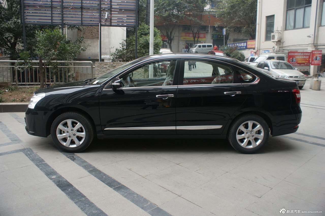 2012款东风风神a60