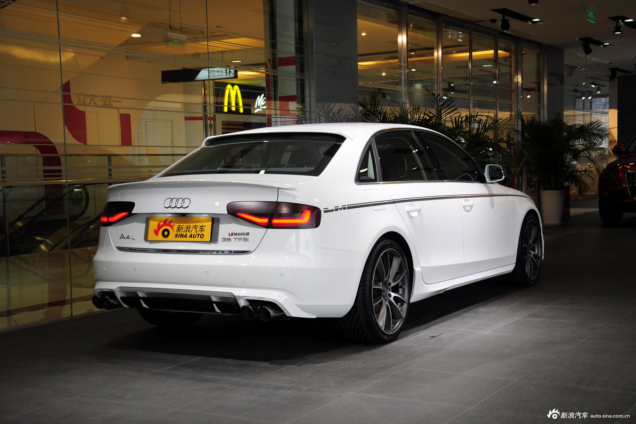 2013款奥迪a4l勒芒改装版1/ 77