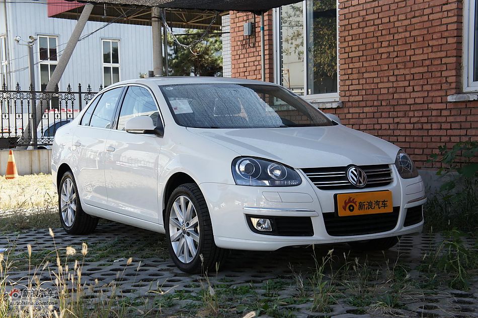 速腾1.8T豪华型5速手动