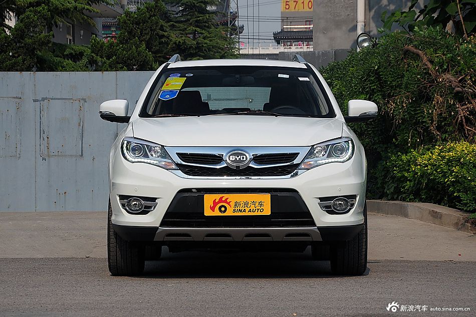 2015款比亚迪S7 2.0T自动尊贵版