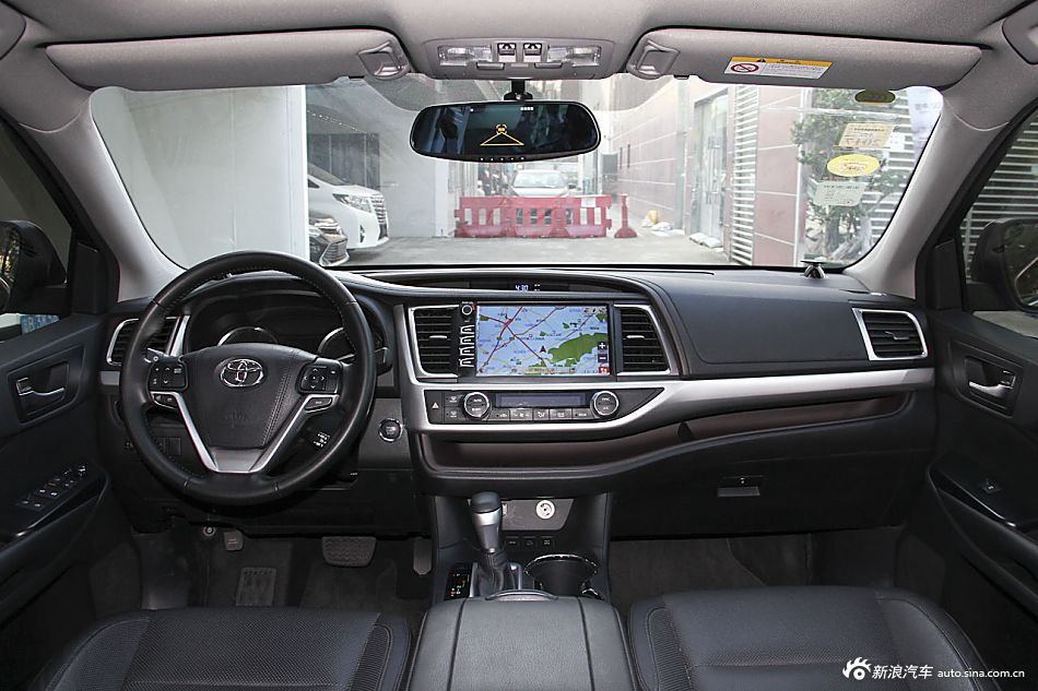 2015款汉兰达2.0T自动四驱至尊版7座