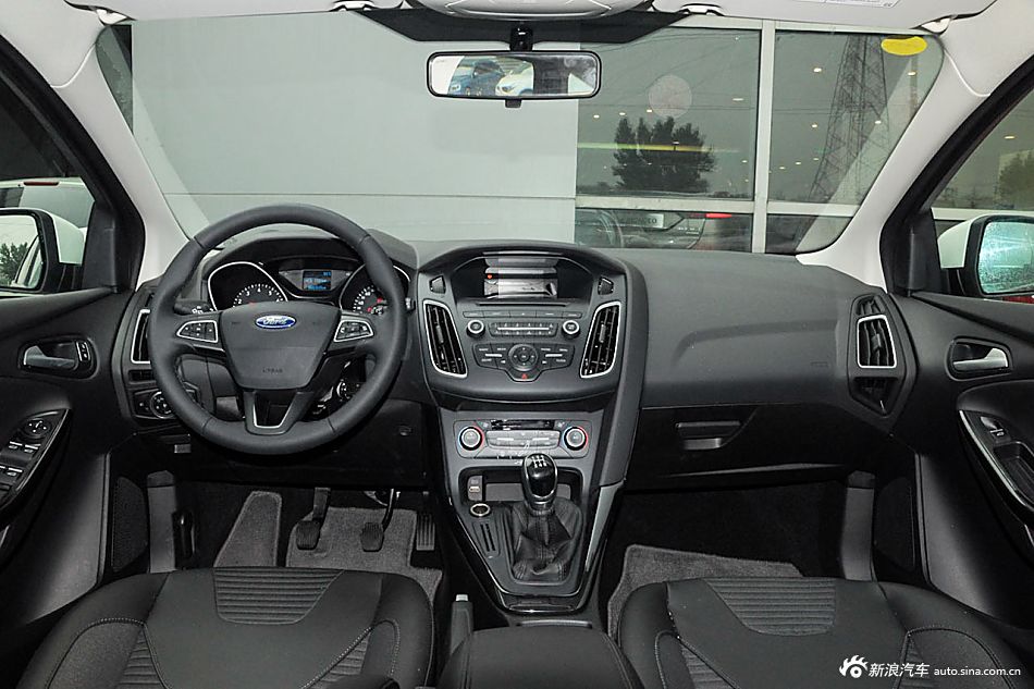 2015款福克斯两厢1.0L GTDi手动超能风尚型