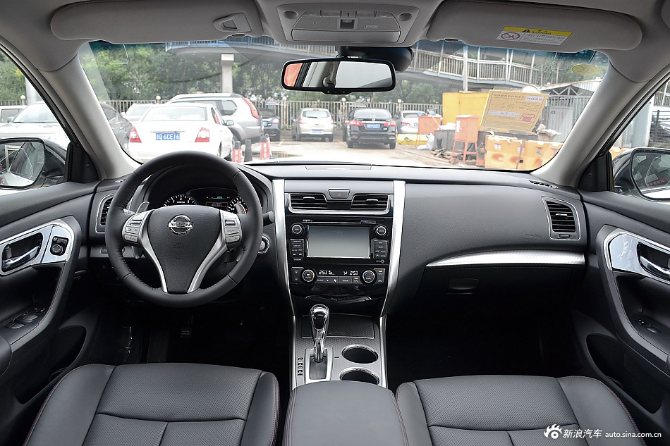 2016款天籁基本型