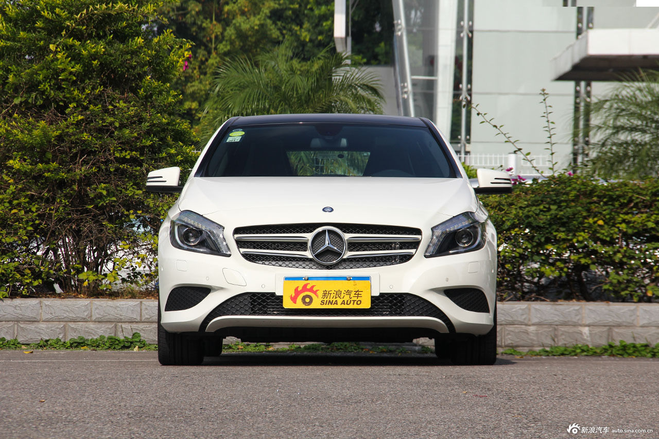 2015款奔驰a180 1.6t自动