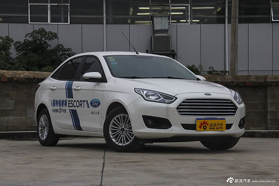 2015款福睿斯1.5L手动舒适型