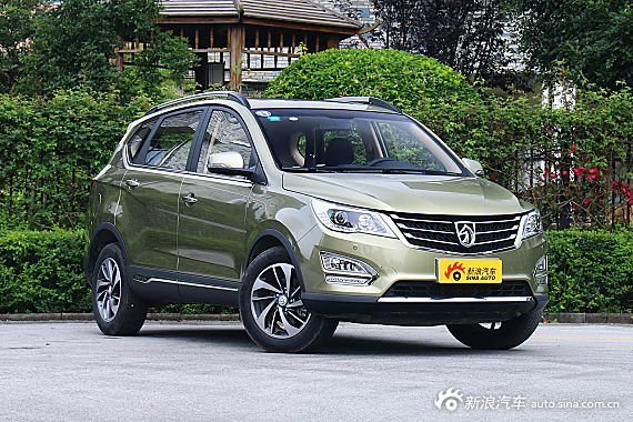 2015款 宝骏560 1.8L手动豪华型
