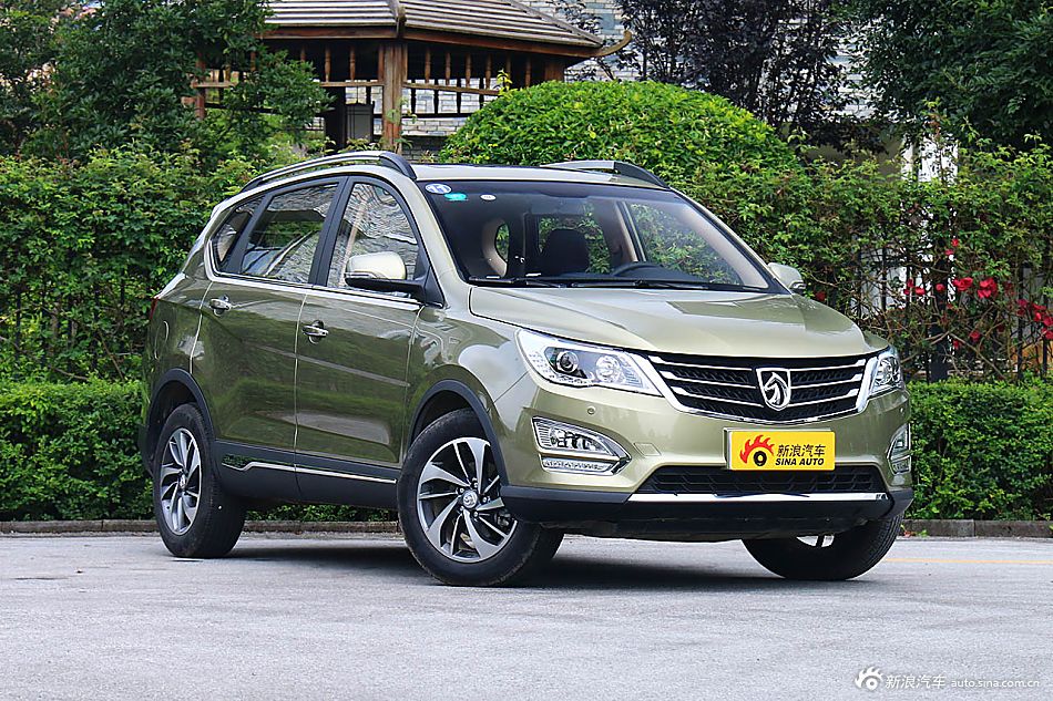 2015款 宝骏560 1.8L手动豪华型