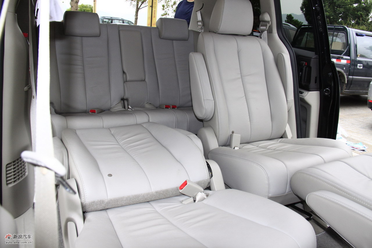 马自达8至尊版实拍图_马自达8空间图片8055467_汽车图库_新浪汽车