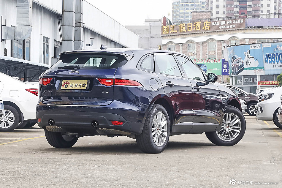 2016款捷豹F-PACE 2.0T自动R-SPORT运动版