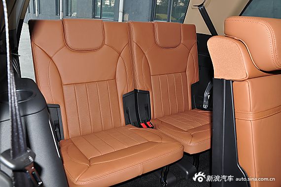 2015款哈弗H9 2.0T自动豪华型7座版