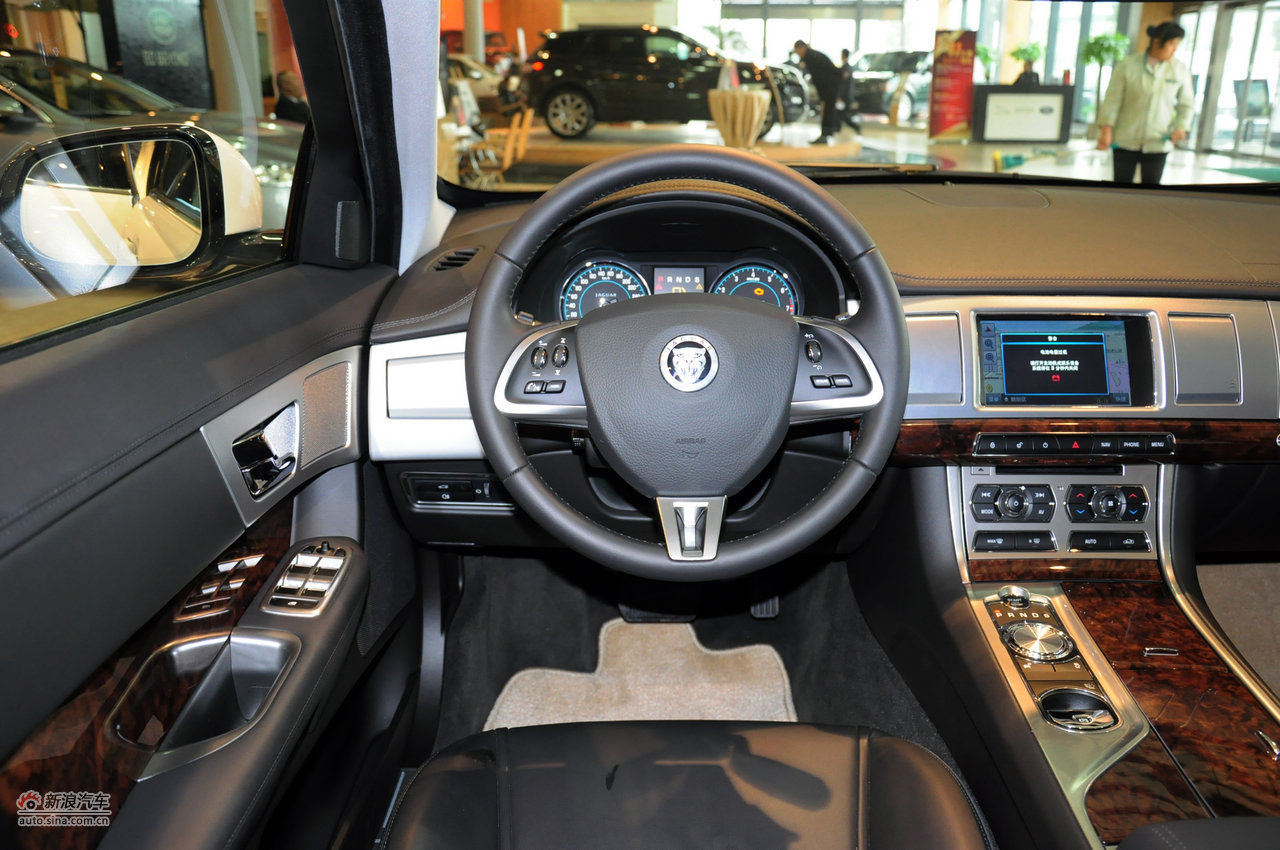 2012款捷豹xf实拍_捷豹xf内饰图片10365490_汽车图库_新浪汽车_新浪网