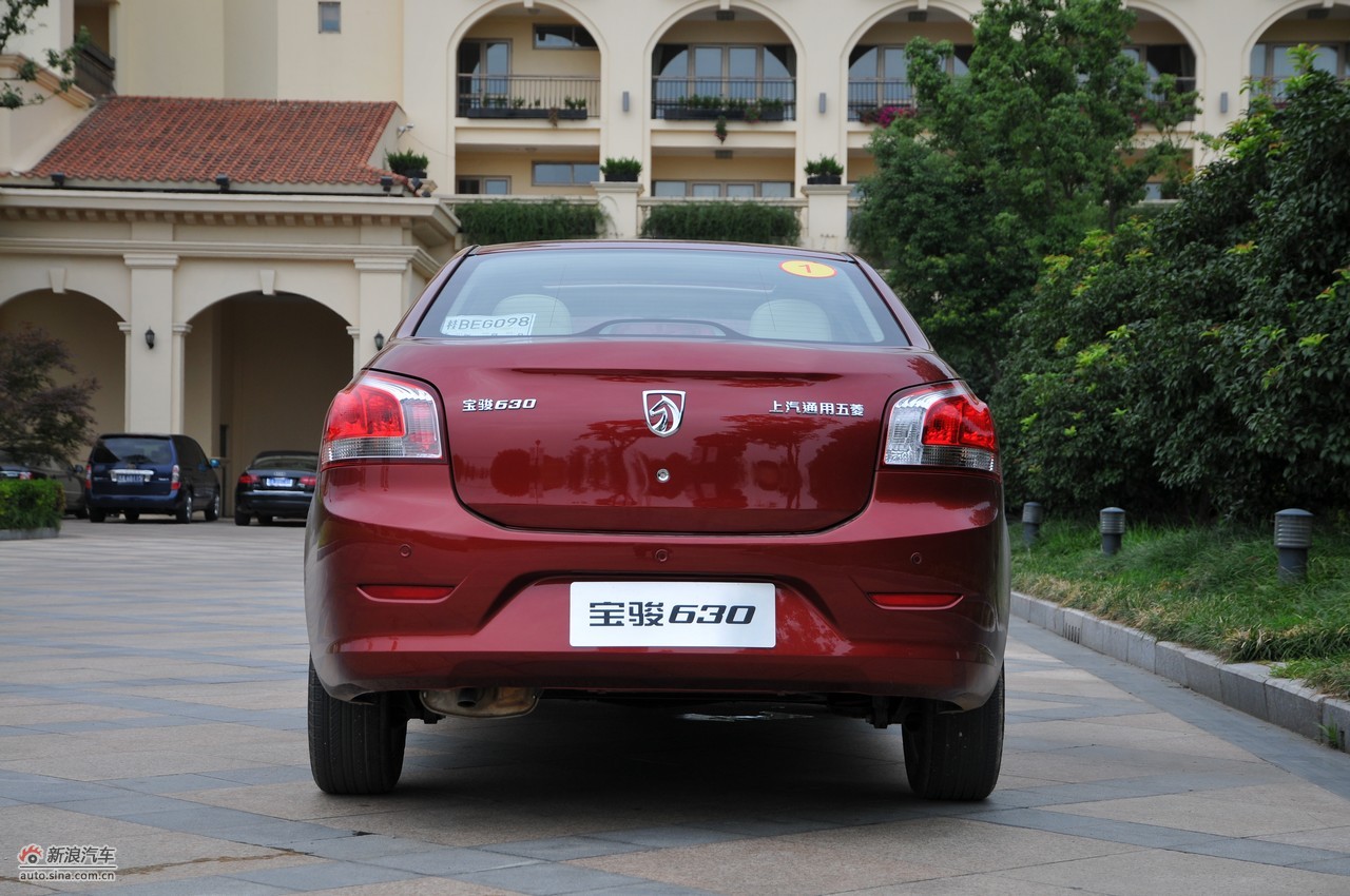 2011款1.5l手动精英型:整体外观