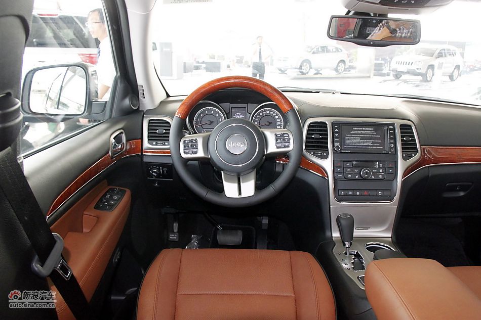 2011款全新大切诺基_大切诺基内饰图片7105499_汽车图库_新浪汽车
