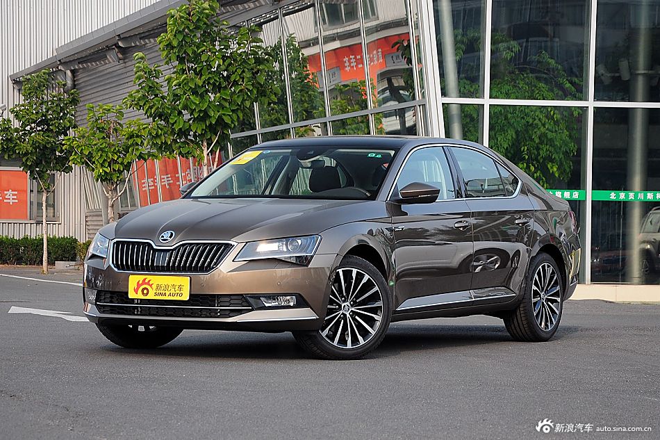 2016款斯柯达速派2.0T330TSI顶配