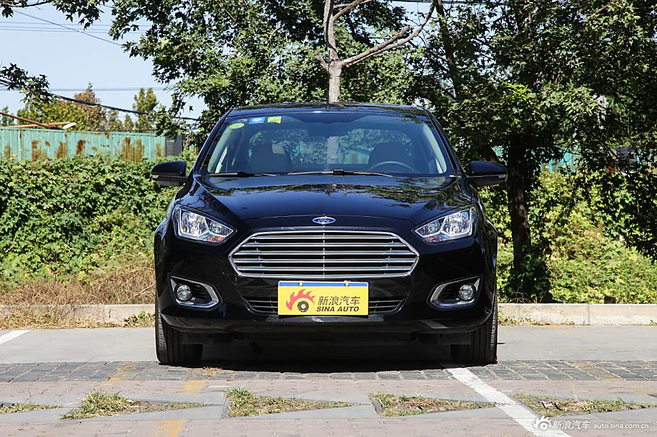 2015款福睿斯1.5L自动时尚型