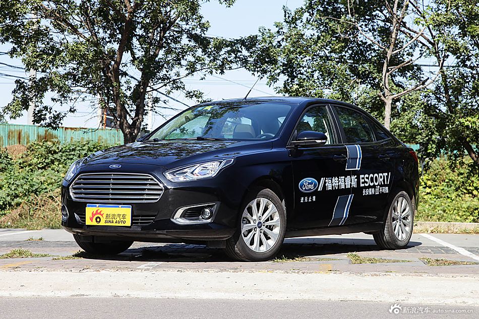 2015款福睿斯1.5L自动时尚型