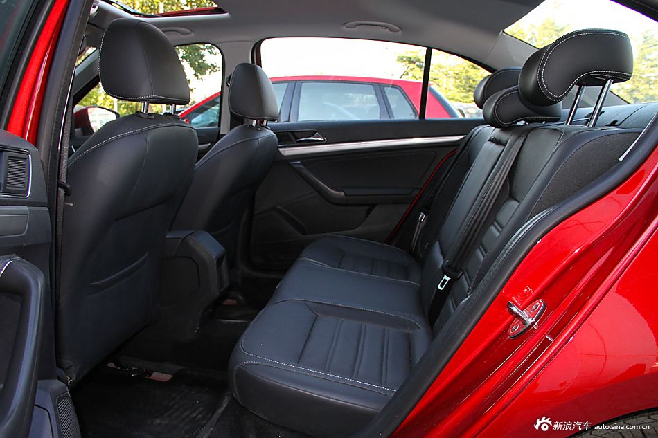 2015款朗逸1.6L自动豪华版