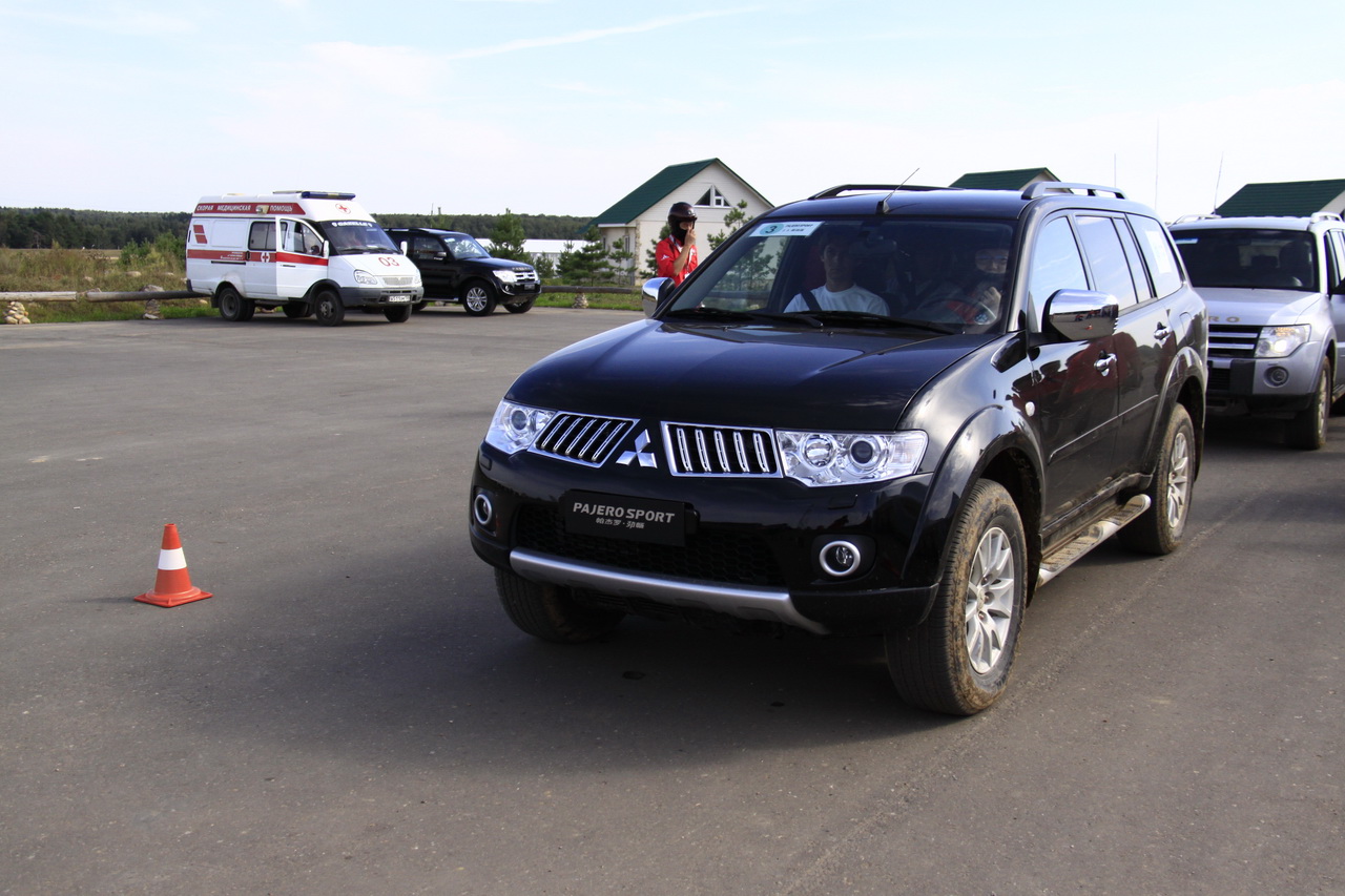 帕杰罗·劲畅(进口)