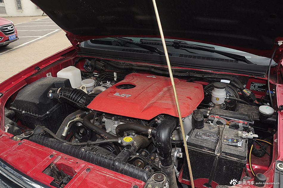 2015款陆风X8探索版2.0T汽油四驱超豪华型