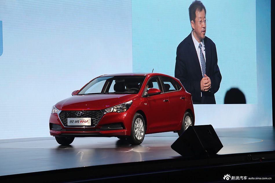 北京现代悦纳RV两厢发布