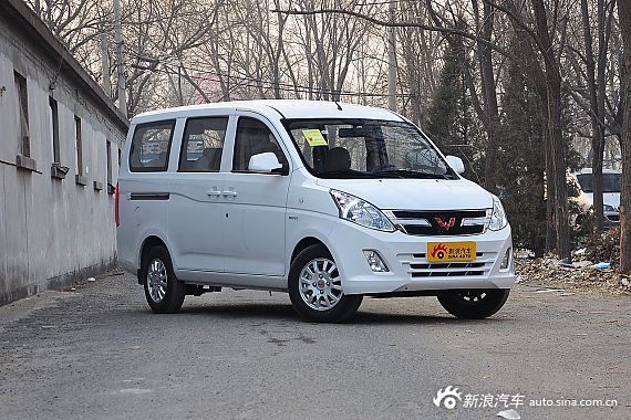 2015款 五菱宏光V1.5L手动标准型