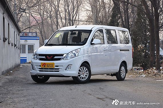 2015款 五菱宏光V1.5L手动标准型