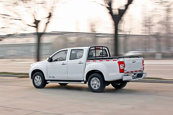 体验试驾江西五十铃瑞迈