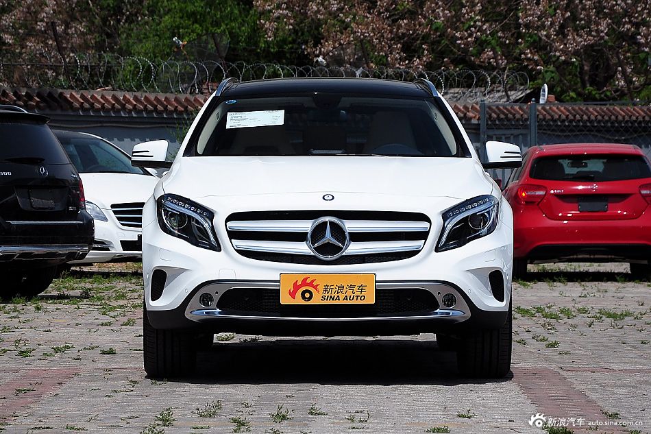 2015款奔驰GLA200时尚型