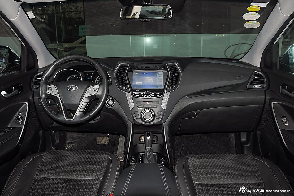 2015款全新胜达2.0T自动四驱顶级型 7座