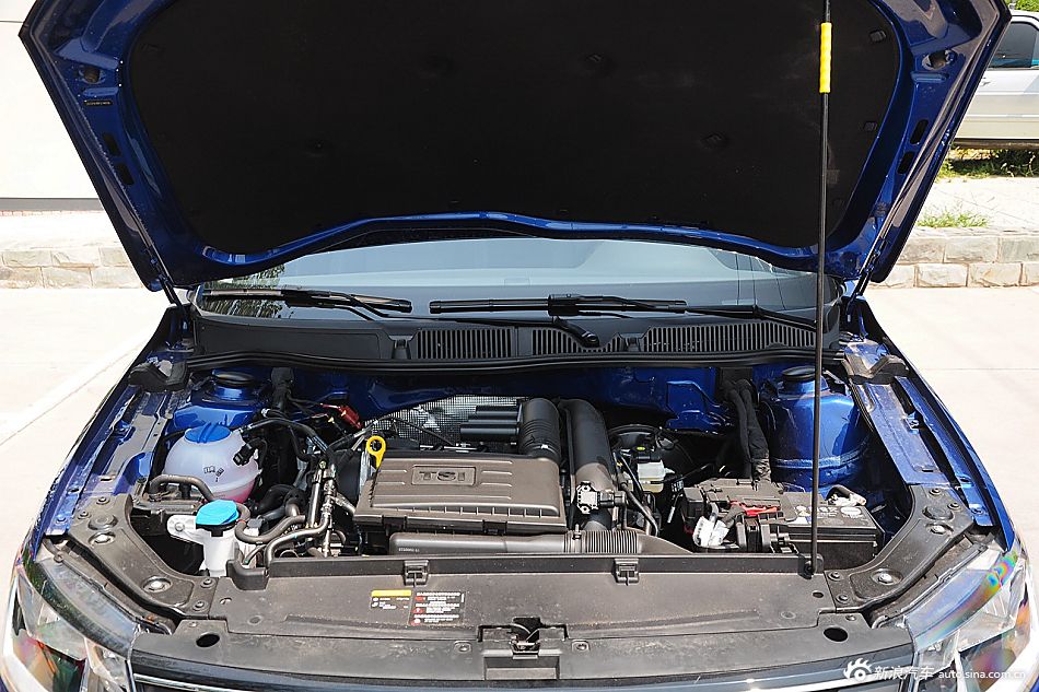 2015款朗行230TSI DSG舒适版