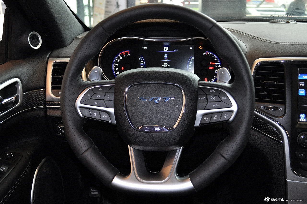 4l srt8_大切诺基内饰图片37455742_汽车图库_新浪汽车_新浪网