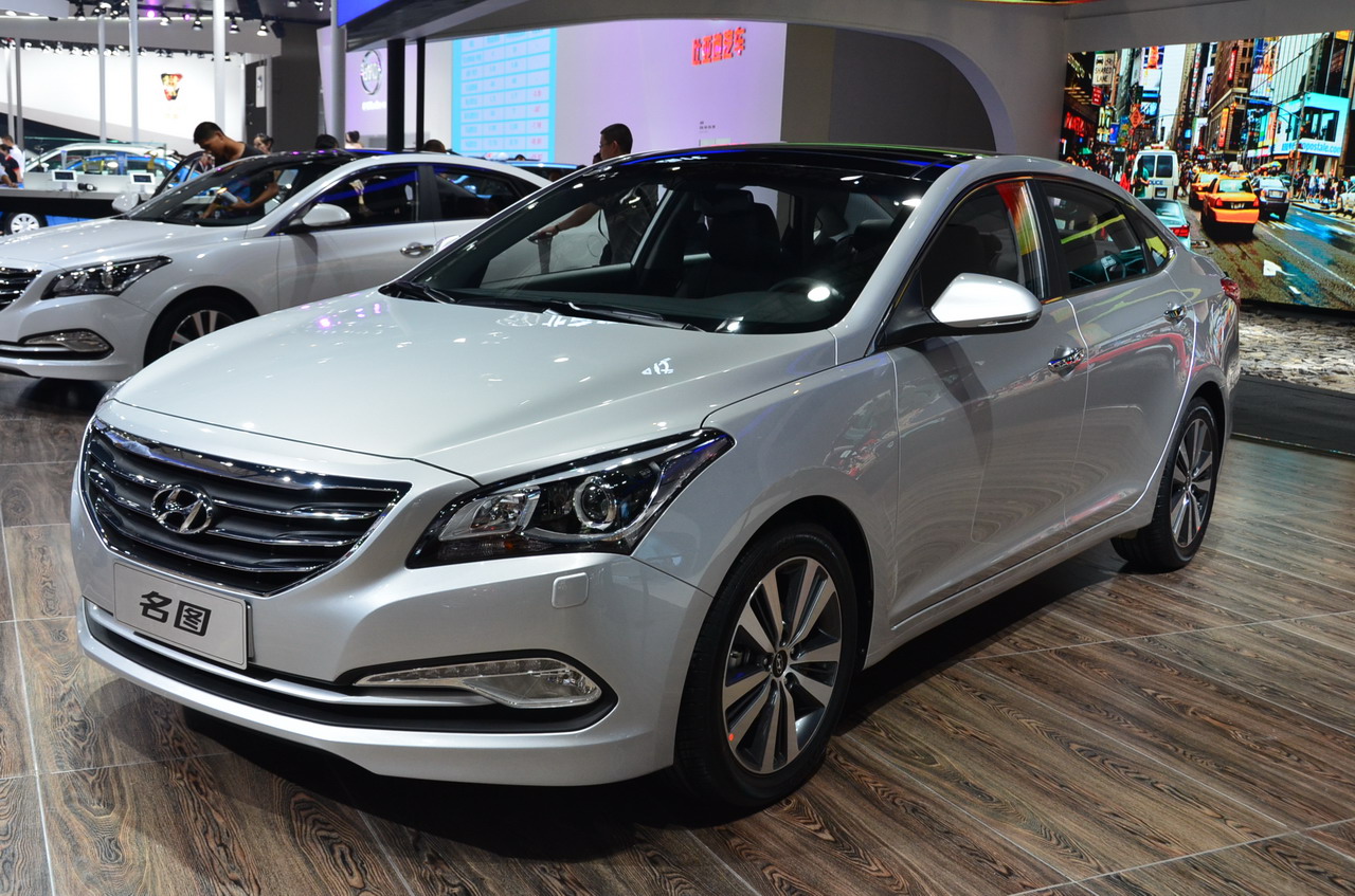 2013成都车展新车实拍:北京现代名图