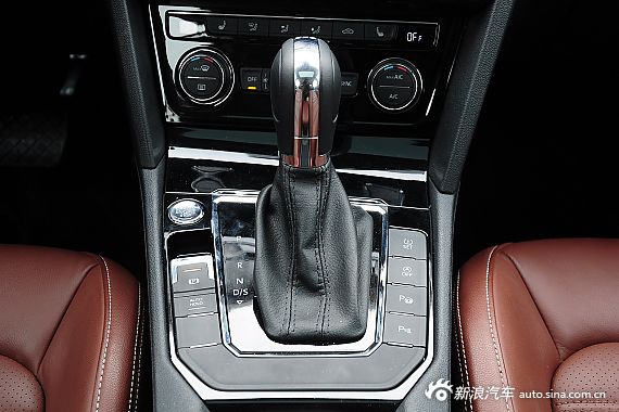 2015款凌渡330TSI DSG自动豪华型