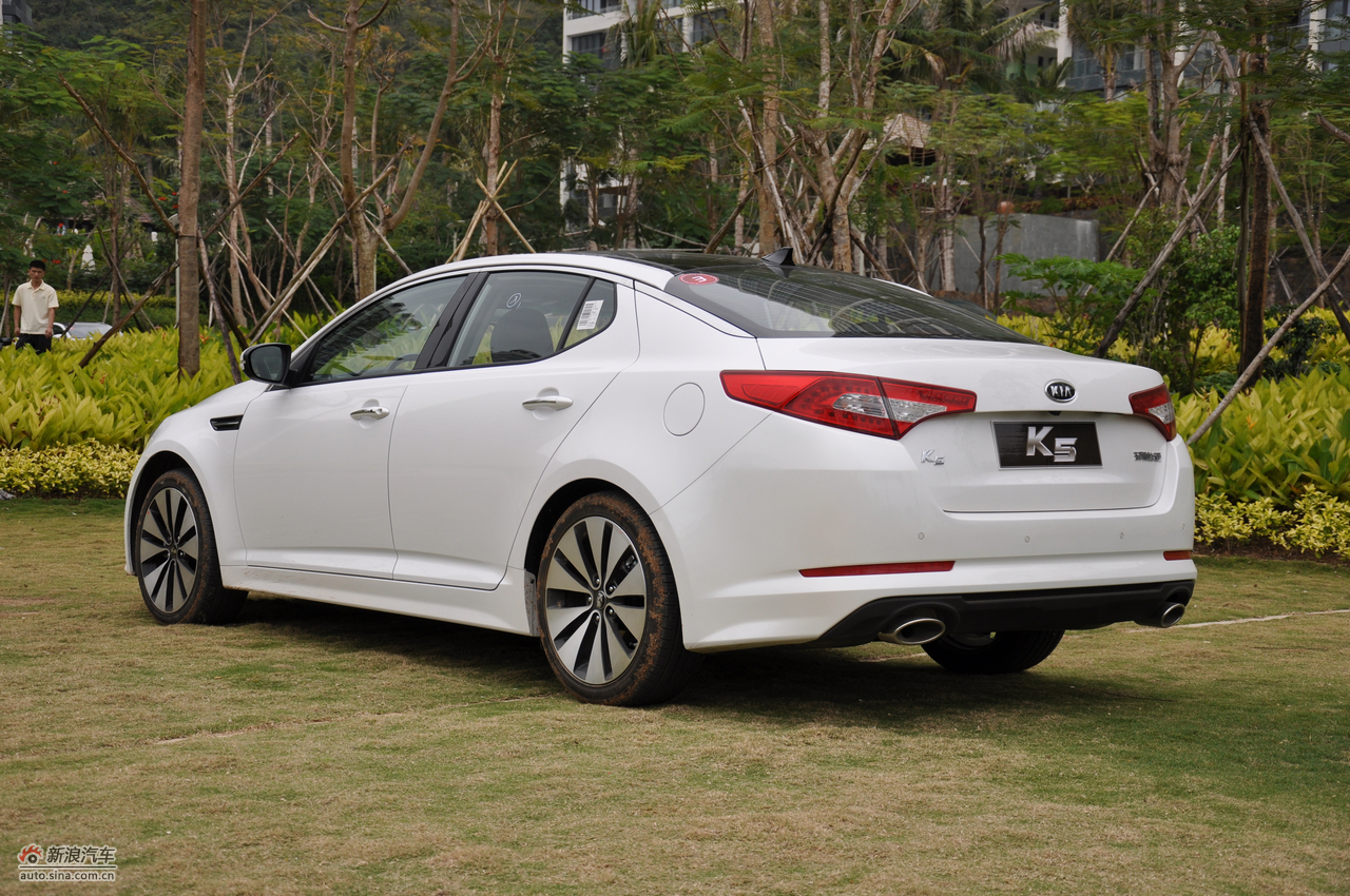 东风悦达起亚k5外观