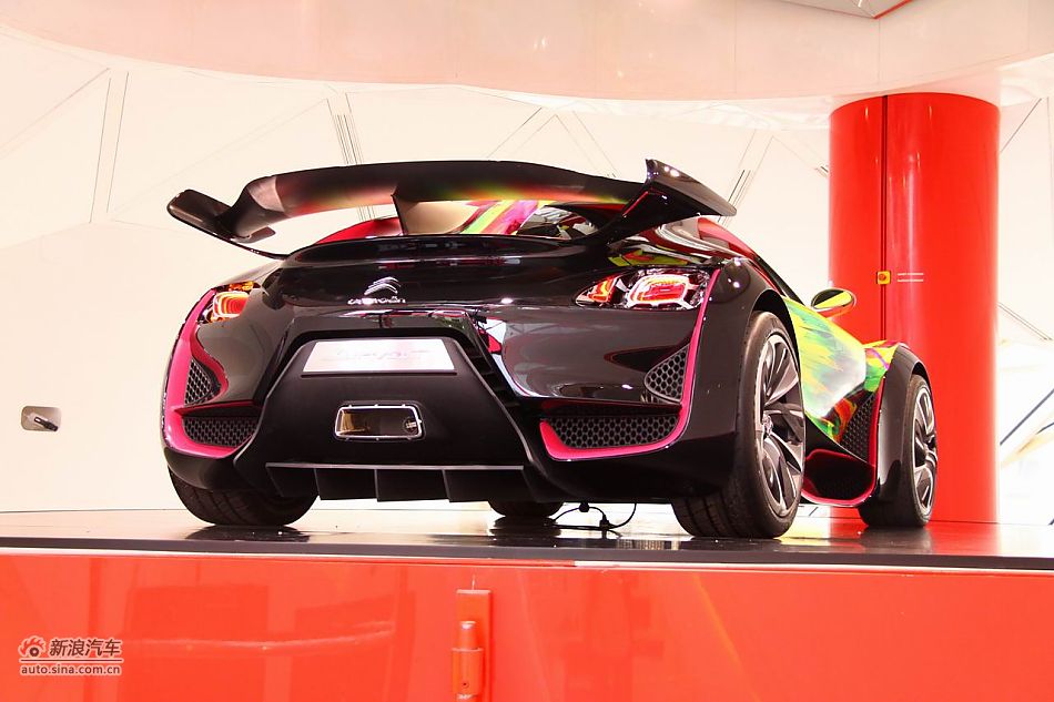 雪铁龙ds survolt概念车