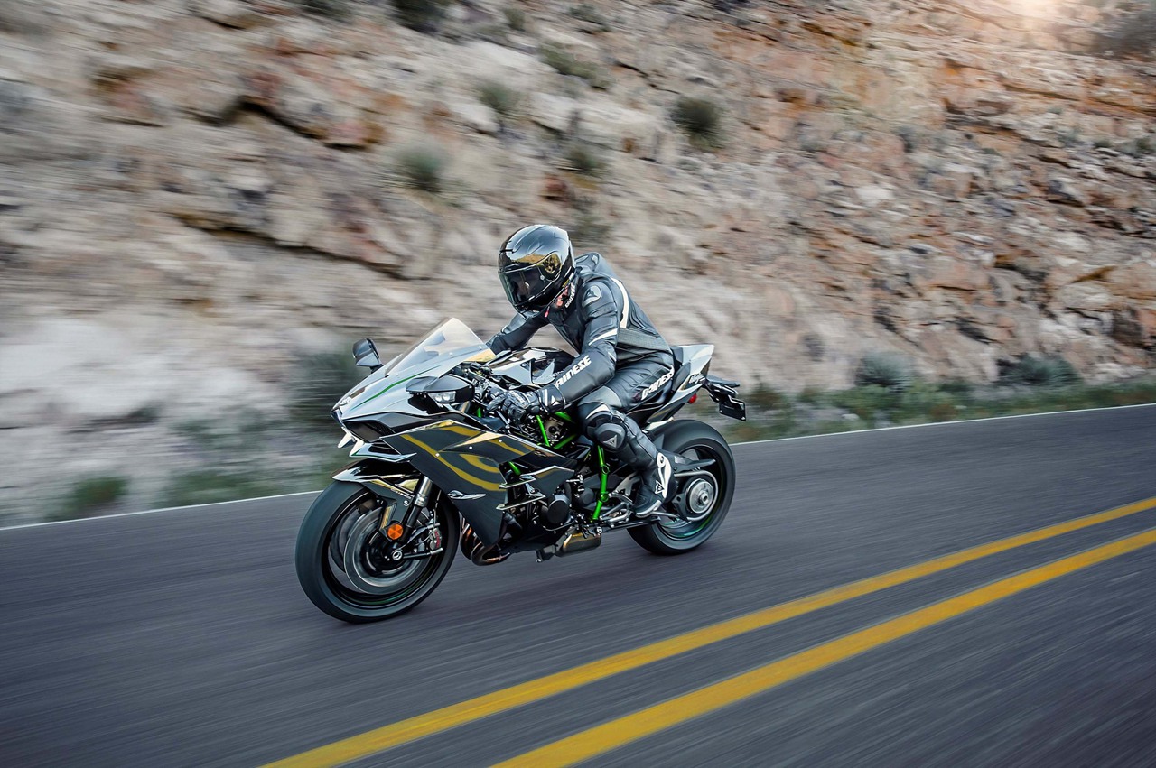 2015款川崎忍者h2增压跑车高清图赏