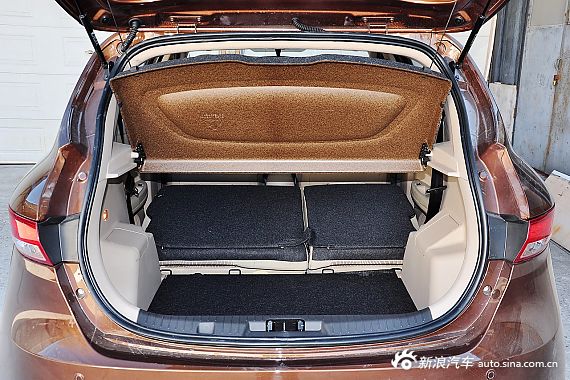 2015款骏派D60 1.5L手动豪华型