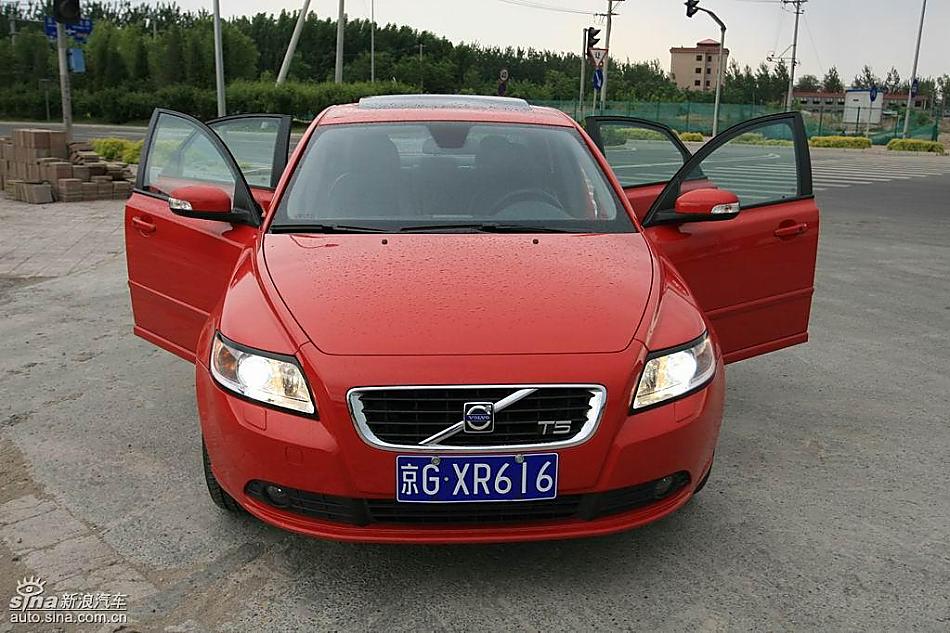 新款沃尔沃s40 t5实拍图片.