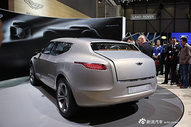 超级浪潮来袭 壕们也玩SUV