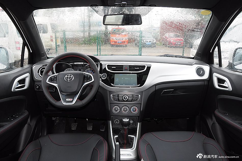 2015款中华V3 1.5L手动智能型