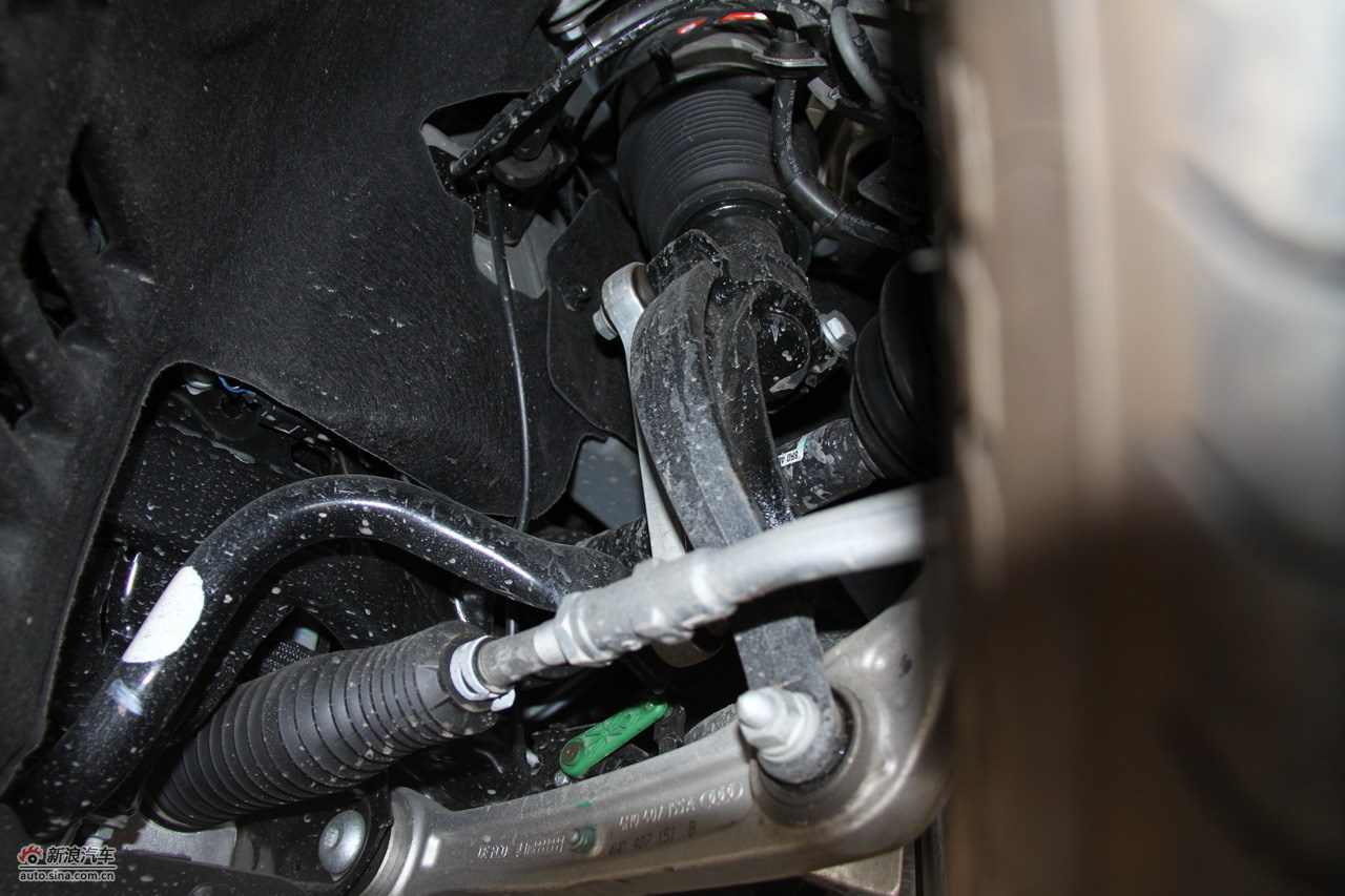 2011款a8l底盘_奥迪a8l底盘图片4596056_汽车图库_新浪汽车_新浪网