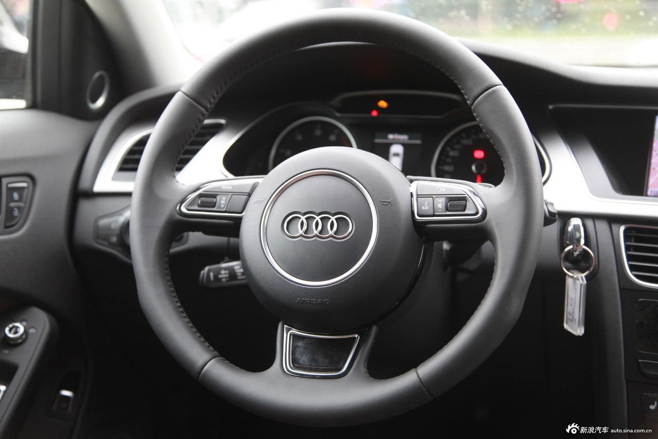 奥迪a4 allroad quattro实拍内饰功能
