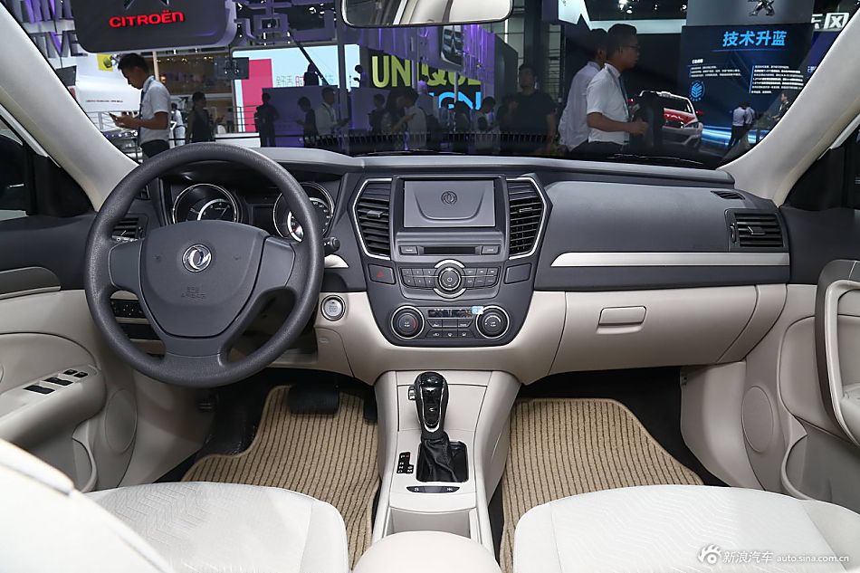 实拍东风风神新款A60