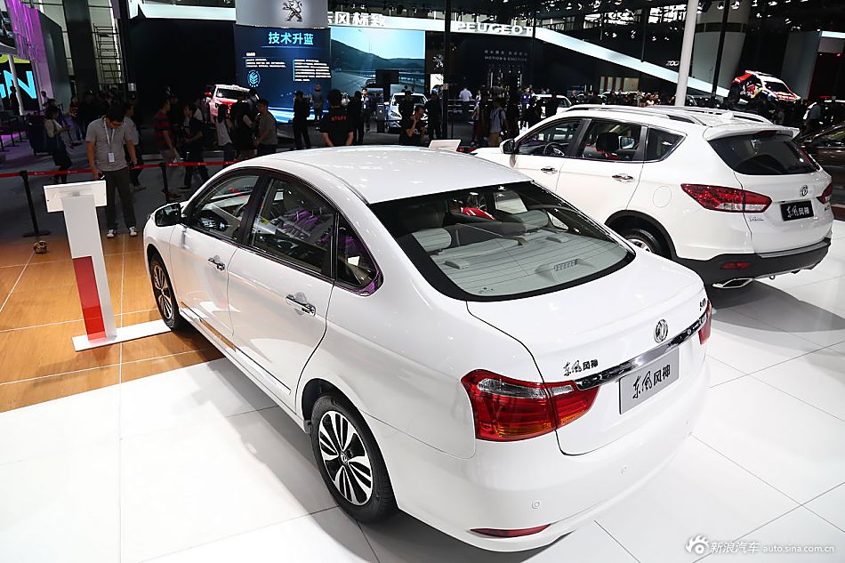 实拍东风风神新款A60