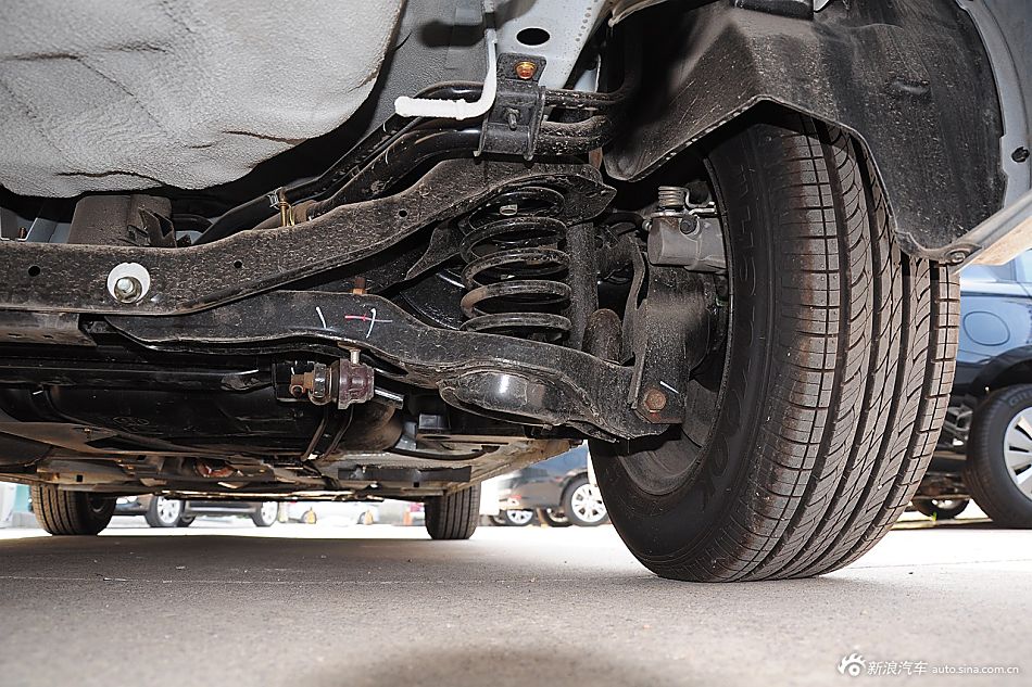 2015款海马福美来1.6L手动风尚型