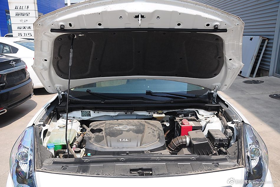 2015款海马福美来1.6L手动风尚型